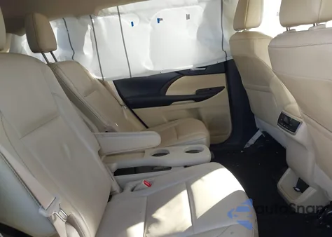 2018 Toyota Highlander Xle из США, поврежденный, VIN 5TDKZRFH1JS276685